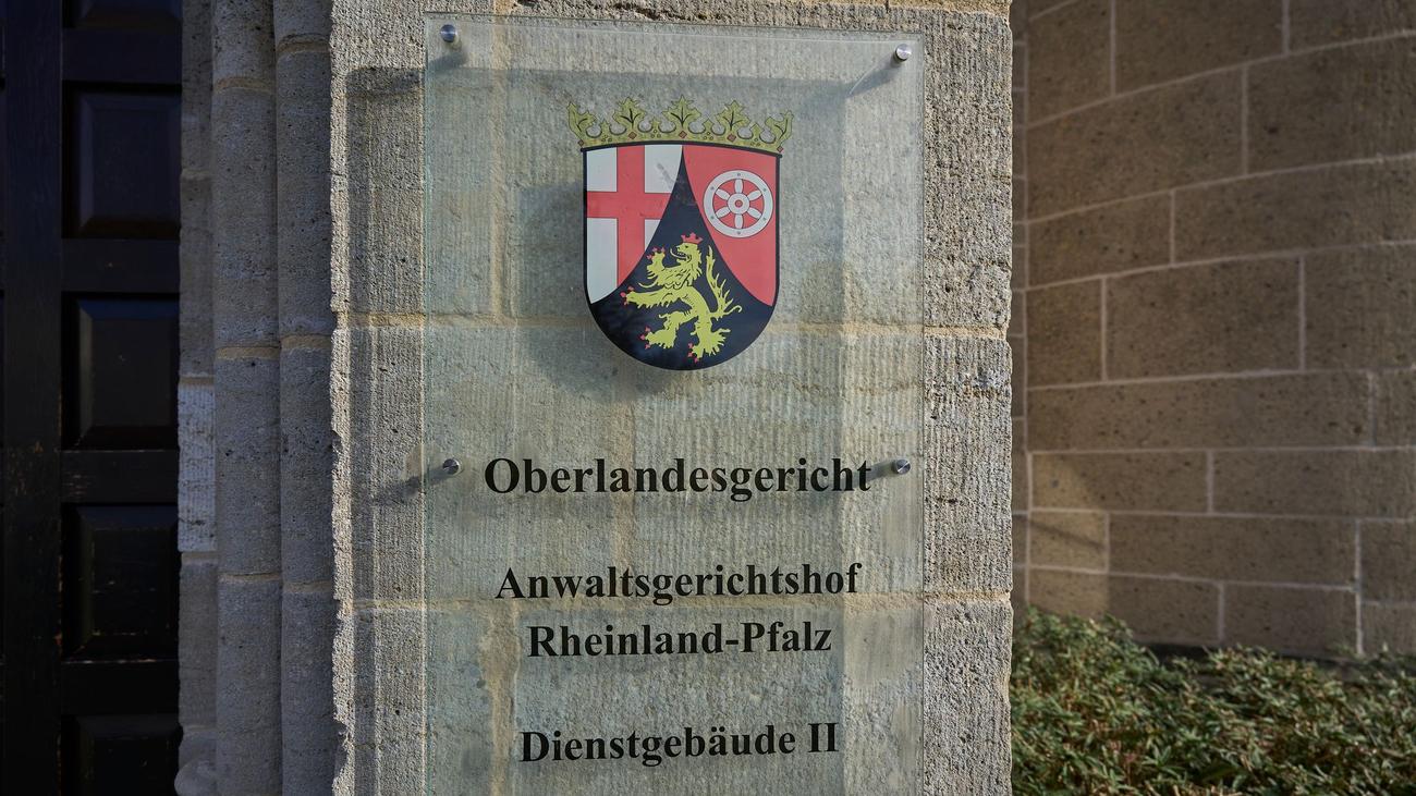 Prozessbeginn: Syrischer Ex-Wärter wegen Mordes in 70 Fällen angeklagt