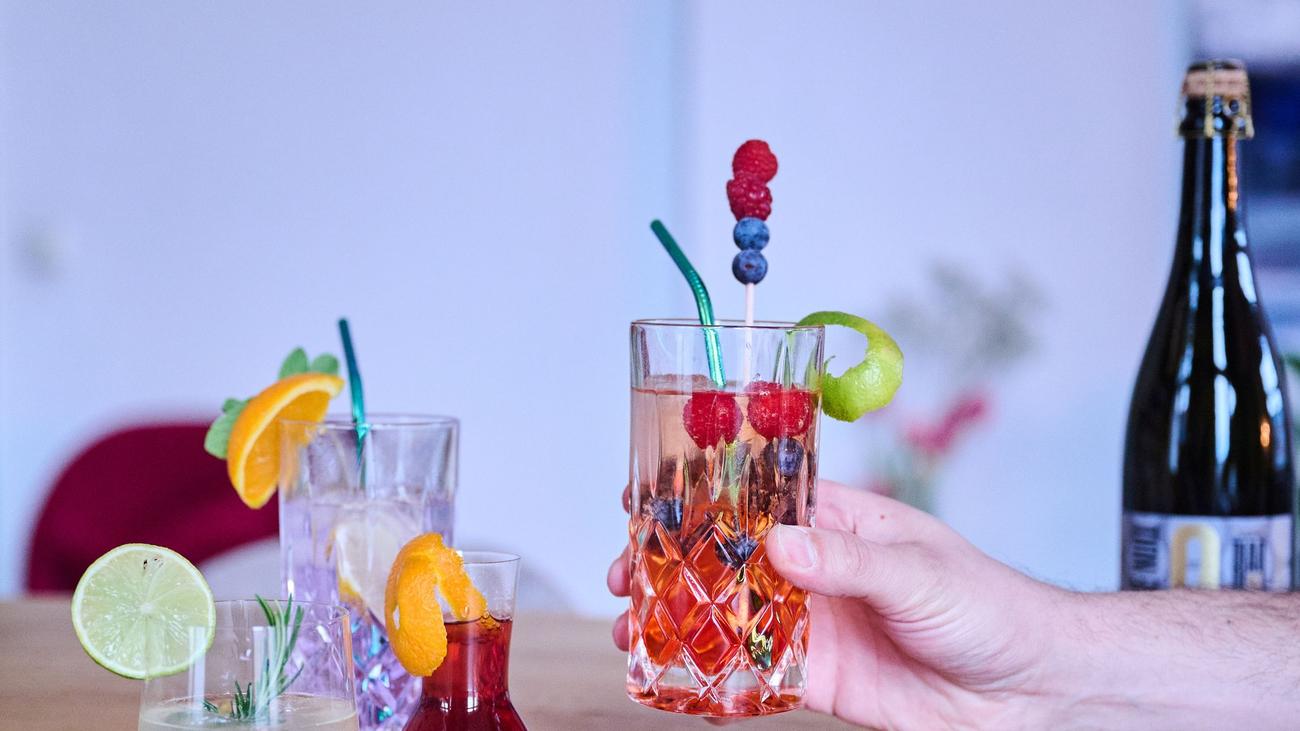 Alkoholfrei oder Weiß: Beim Date oder aus der Dose? Wie junge Leute Wein mögen