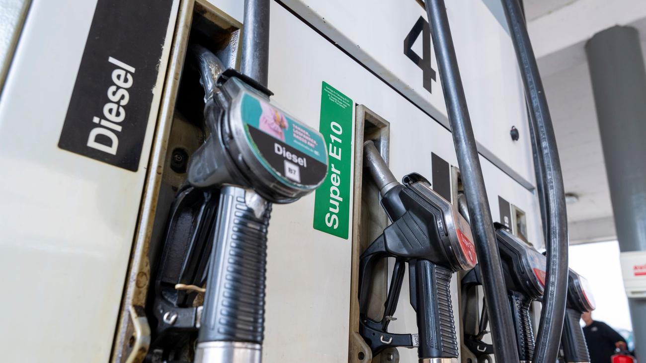 Mobilitätskosten: Daten aus Bayern: Im März wurde weniger getankt