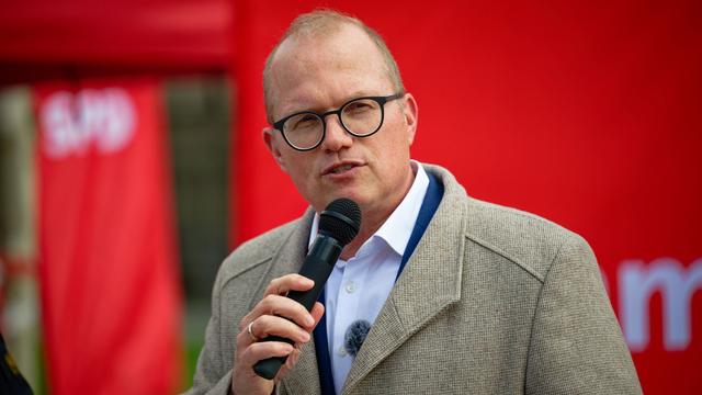 Höhere Steuern für Vermögende?: NRW-Spitzenkandidat Ott will über Einkommensverteilung reden