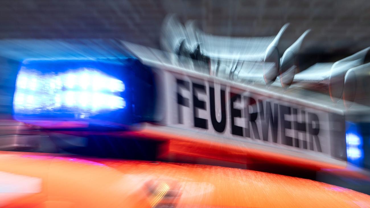 Bei Entsorgungsarbeiten: Quecksilber tritt in Fabrik aus - Großeinsatz