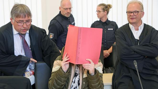Fall Fabian: Anklage: Ex-Freundin des Vaters soll Fabian getötet haben |  DIE ZEIT