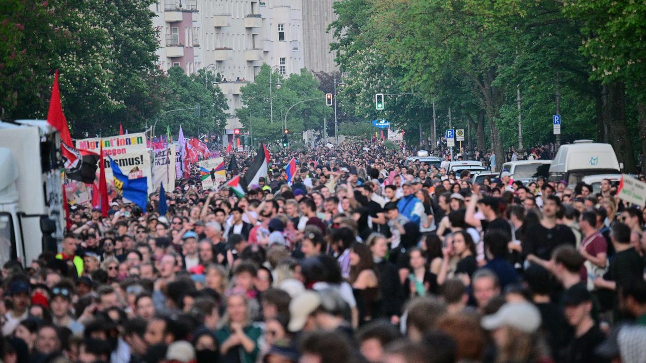 Linke demonstrieren: Innensenatorin ruft zu friedlichem 1. Mai in Berlin auf