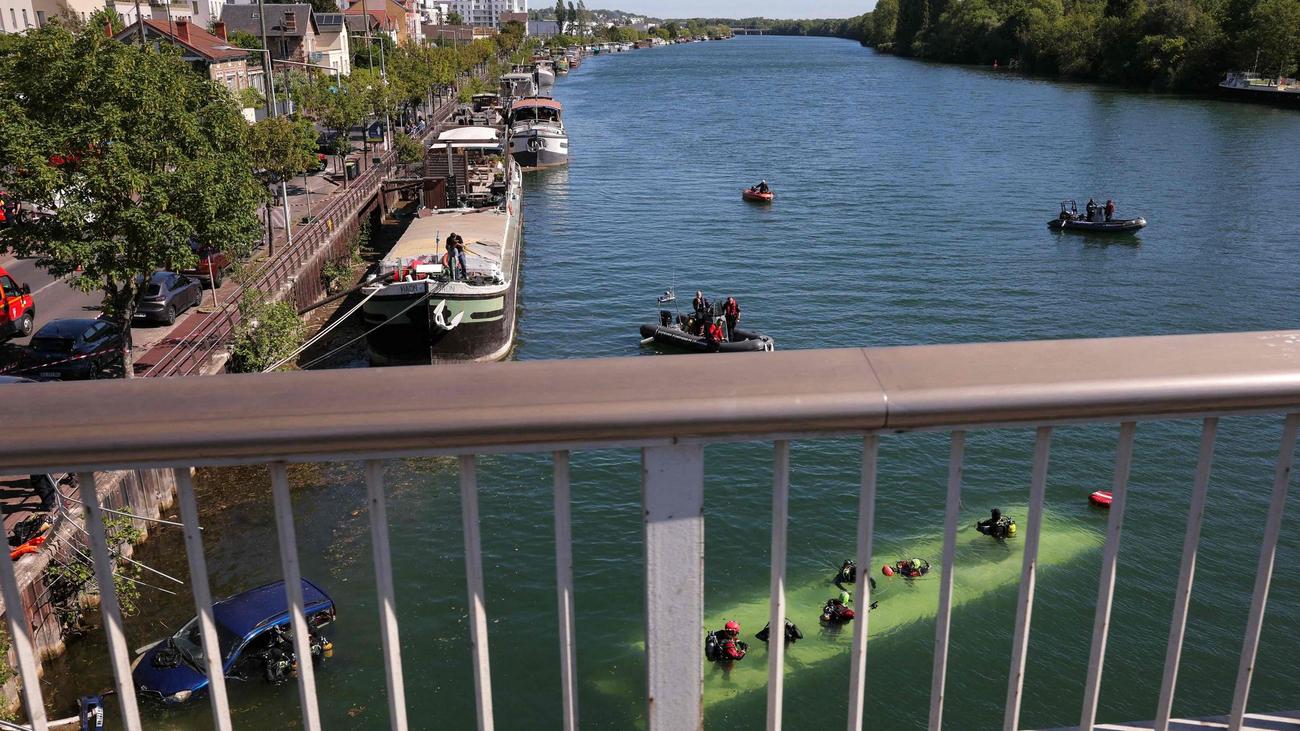 Unfälle: Bus stürzt bei Paris in Seine – Fahrschülerin am Steuer