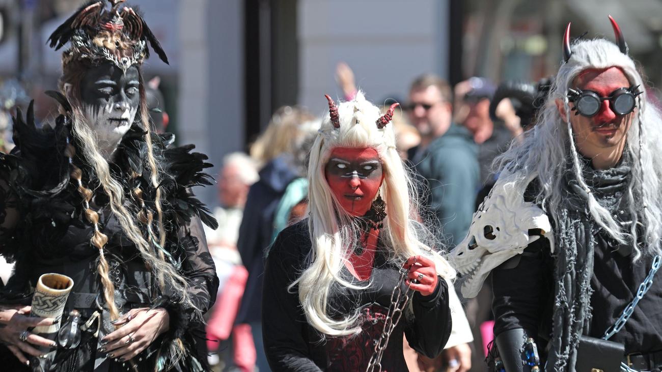 Brauchtum: Hexen und Teufel feiern Walpurgis im Harz