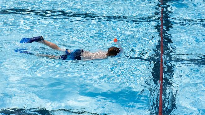 Freizeit: Endlich wieder draußen baden: Viele Schwimmer haben dem Beginn der Freibad-Saison entgegengefiebert. (Archivbild)
