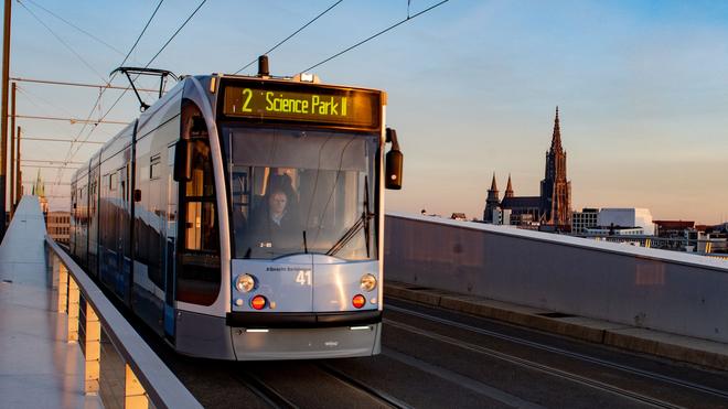 Tarifkonflikt: Im Nahverkehr in Ulm könnte es am Samstag erneut massive Ausfälle geben. (Archivbild)