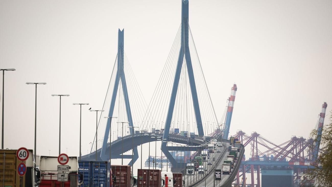 Sperrung: Köhlbrandbrücke dicht für Schwertransporte über 44 Tonnen