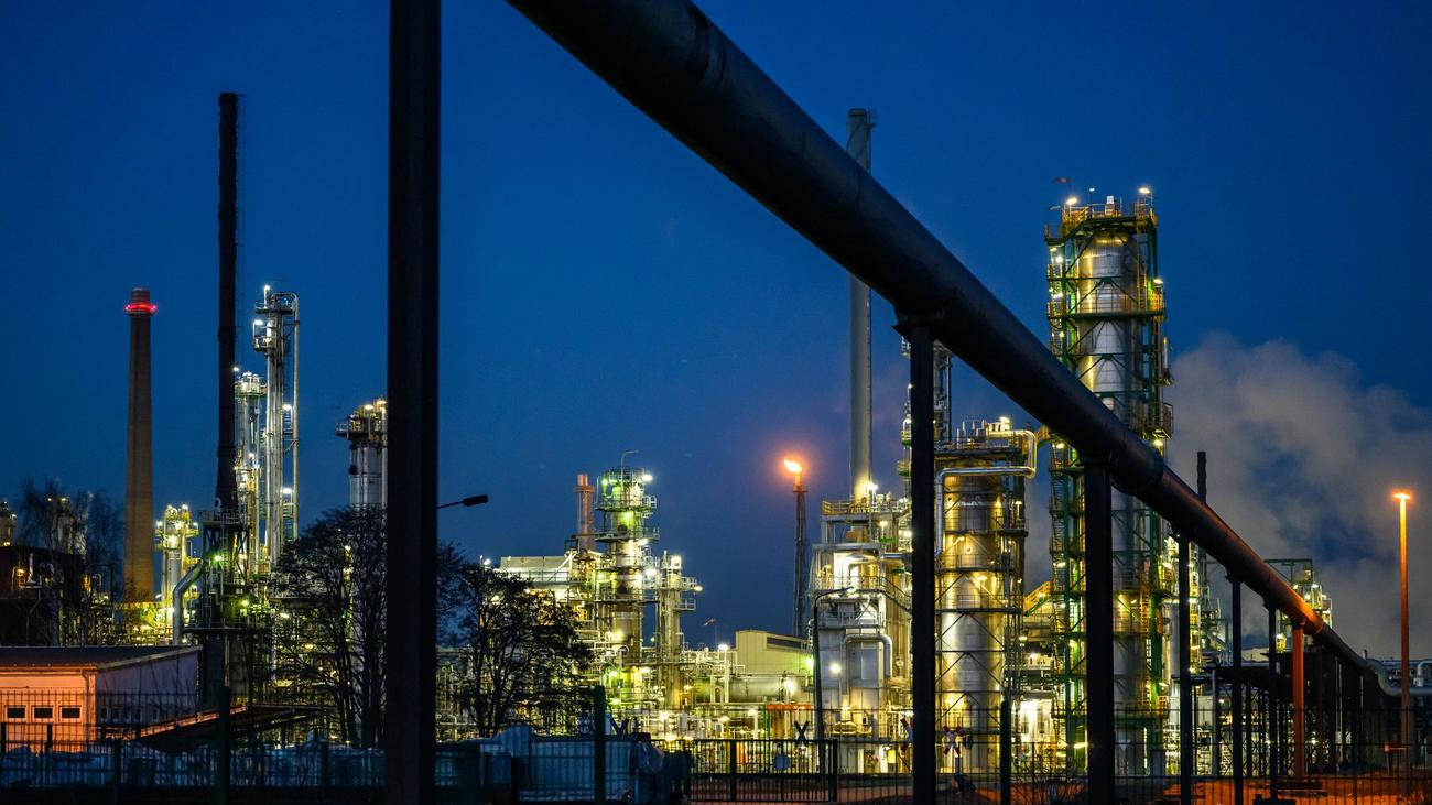 Treibstoff-Versorgung: Raffinerie PCK sucht Ausweg nach Stopp von kasachischem Öl