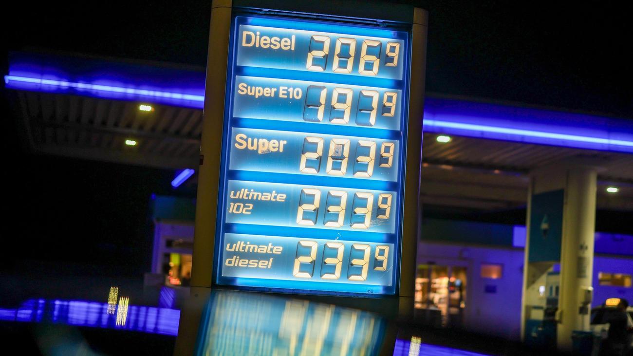 Stichprobe: Tankrabatt drückt Benzinpreise vielerorts unter 2 Euro