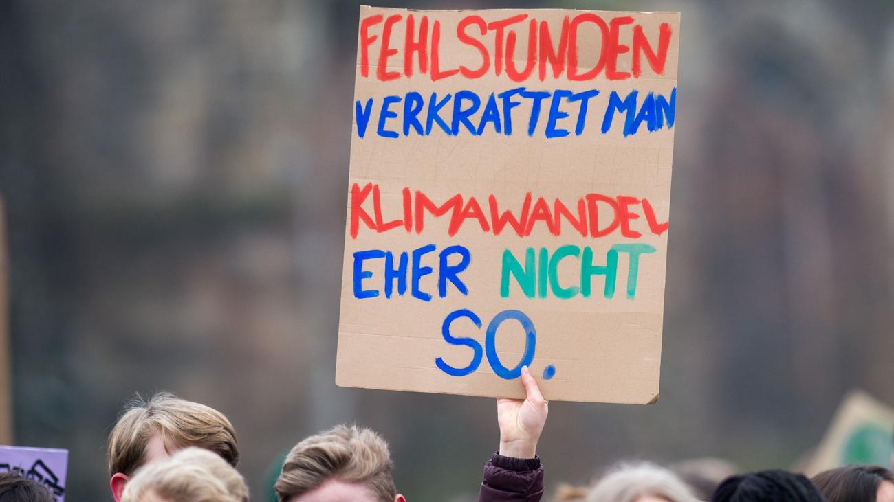 Repräsentative Befragung: Weniger Jugendliche sorgen sich um Klimawandel