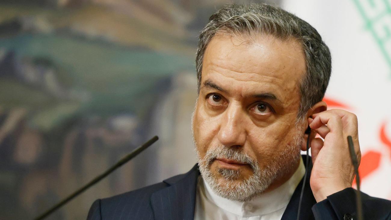 Iran-Krieg: Irans Außenminister stellt Bedingungen für Verhandlungen