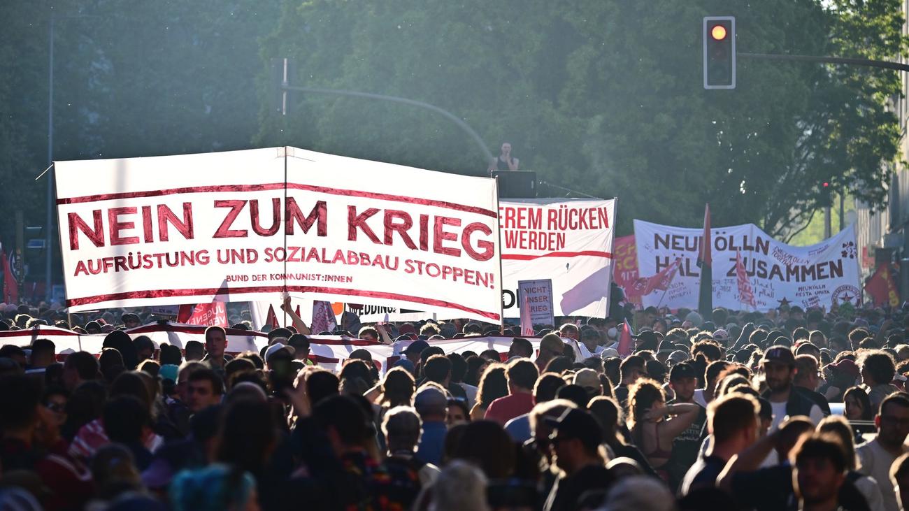 Nach dem 1. Mai: Nach Demonstration und Party steht das Aufräumen an