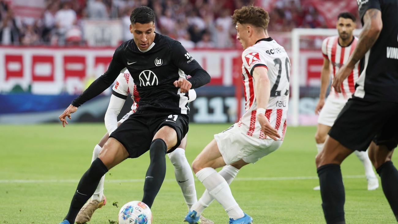 Fußball-Bundesliga: Remis in Freiburg: Wolfsburg klettert auf Relegationsrang