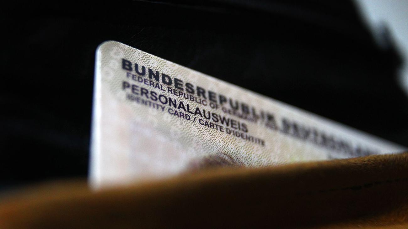 Ausweis auf Abwegen: Verlorener Personalausweis taucht bei Online-Bestellung auf