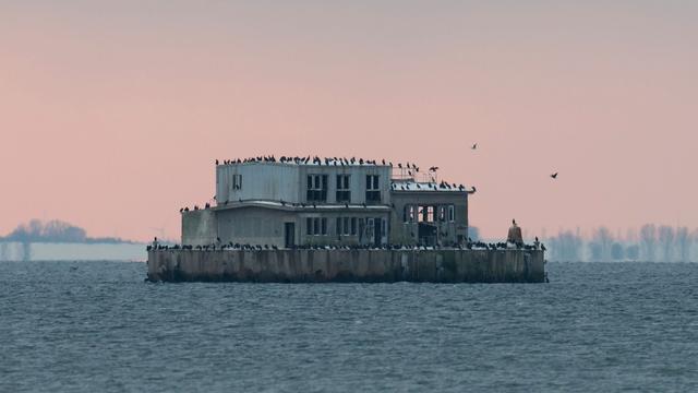 Mitten im Wasser: Abgelegene Ex-Militärstation vor Rügen zu versteigern