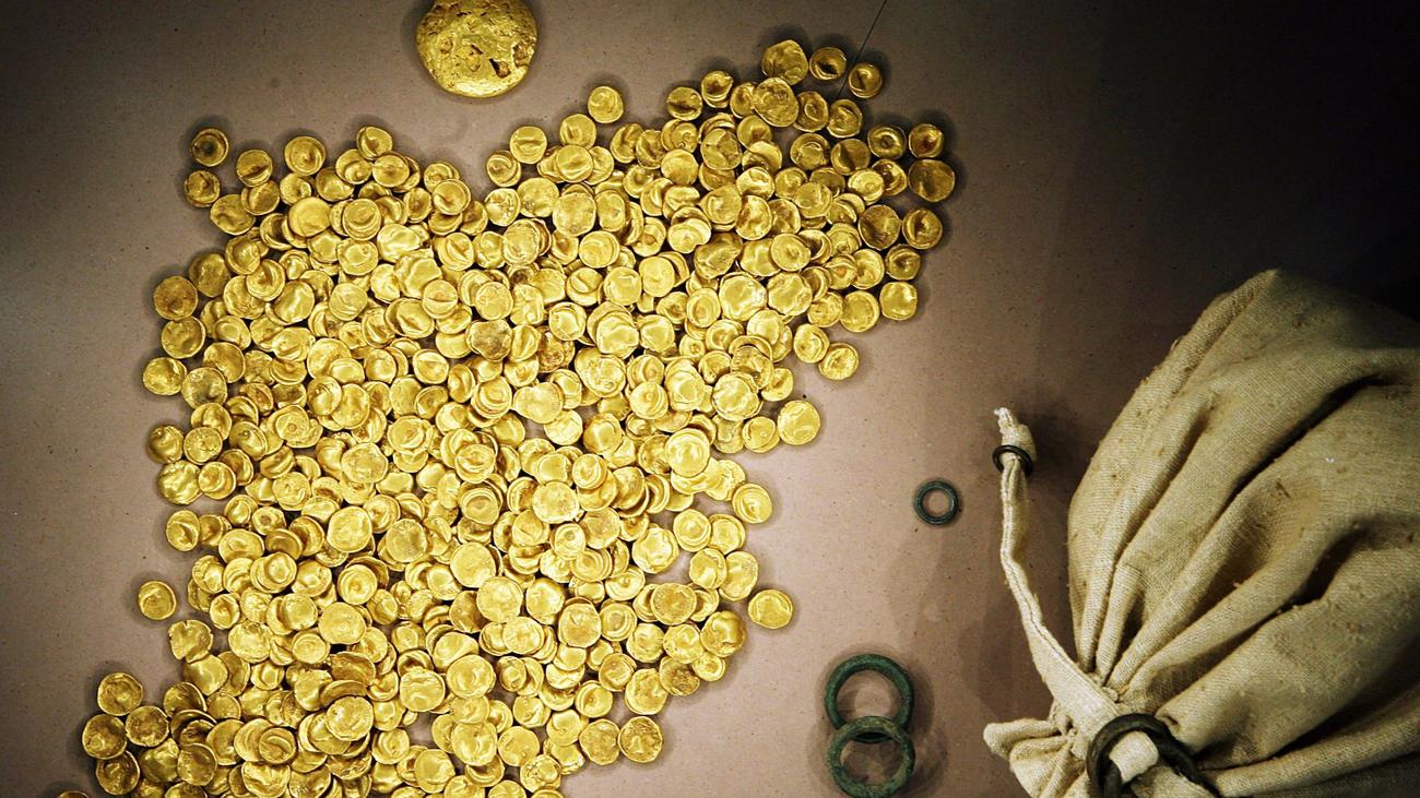 Kriminalität: Ermittler suchen erneut nach gestohlenem Kelten-Goldschatz