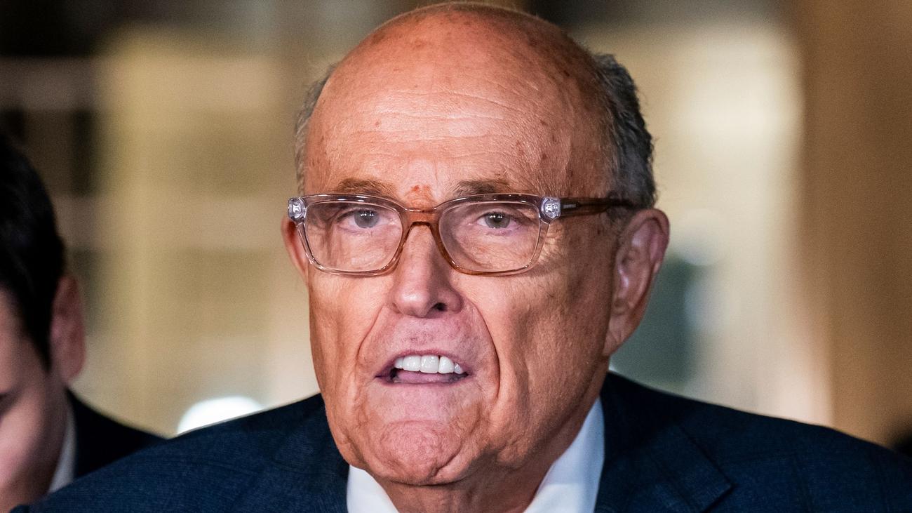 Ex-Bürgermeister New Yorks: Trump-Gefährte Giuliani in kritischem Zustand im Krankenhaus