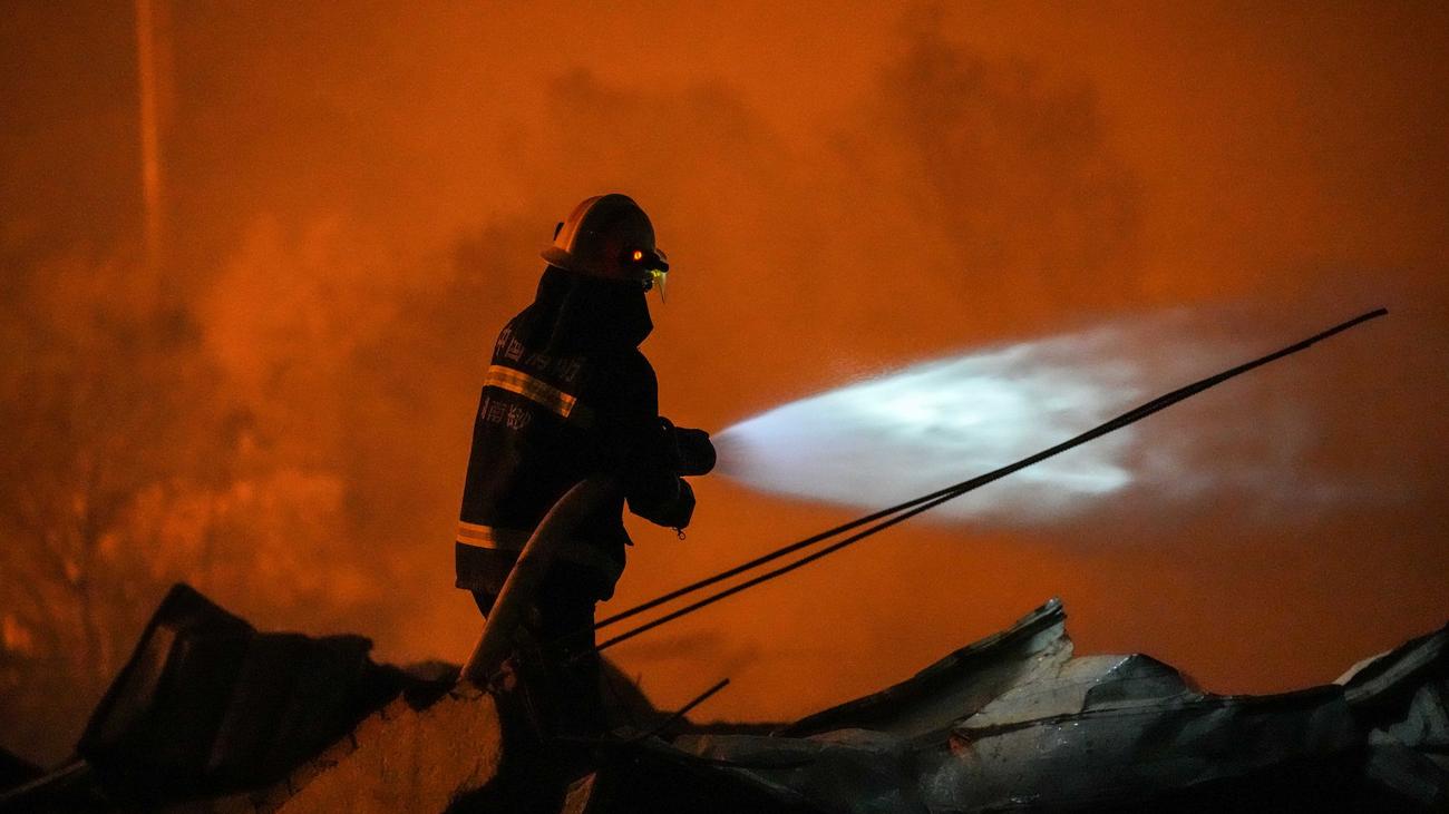 Unglück in China: Mindestens 21 Tote bei Explosion in Feuerwerksfabrik