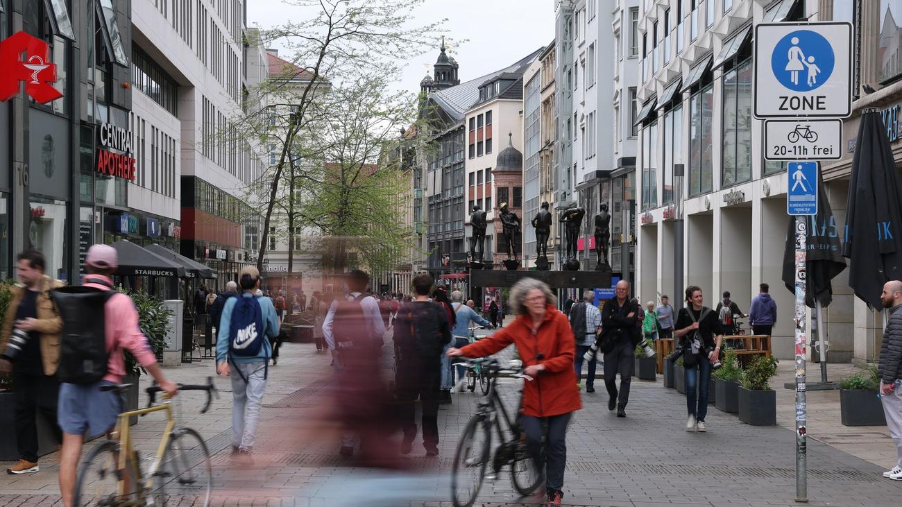 Amokfahrt in Leipzig: Nach Amokfahrt in Leipzig: Grimmaische Straße wieder offen