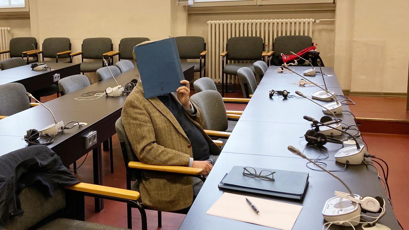 Kirche zeigt sich bestürzt: Pastor soll Jugendlichen missbraucht haben – Prozessbeginn