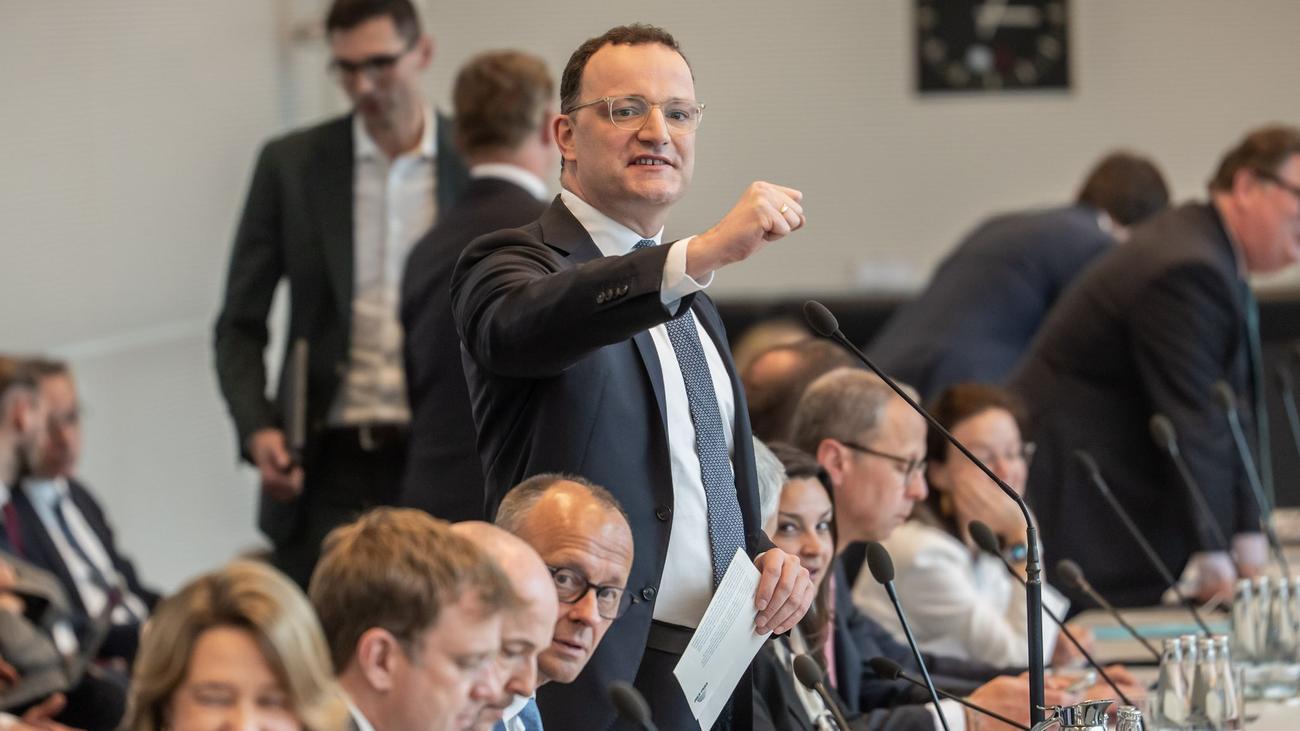 Bundestag: Spahn als Fraktionschef der Union wiedergewählt