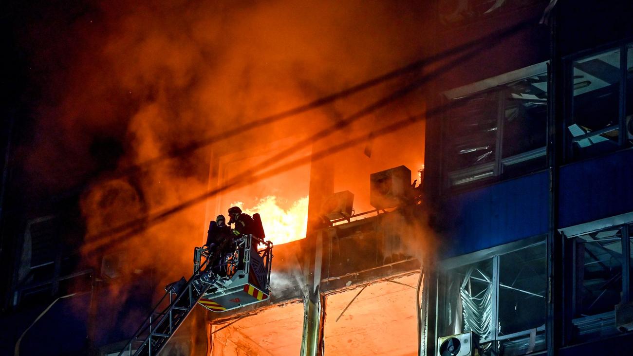 Krieg in der Ukraine: Viele Tote und Verletzte durch russische Bomben in Ukraine