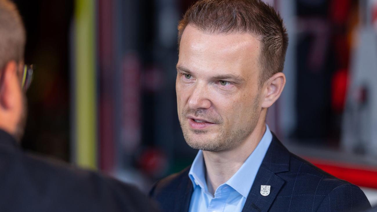 Entlastungsgesetz geplant: Bürokratieabbau: Staatskanzleichef dringt auf Kompromisse