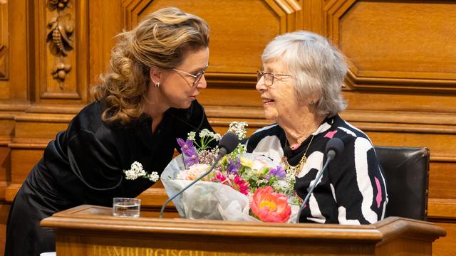 Bürgerschaft: Holocaust-Überlebende Melmed spricht vor Hamburgs Parlament
