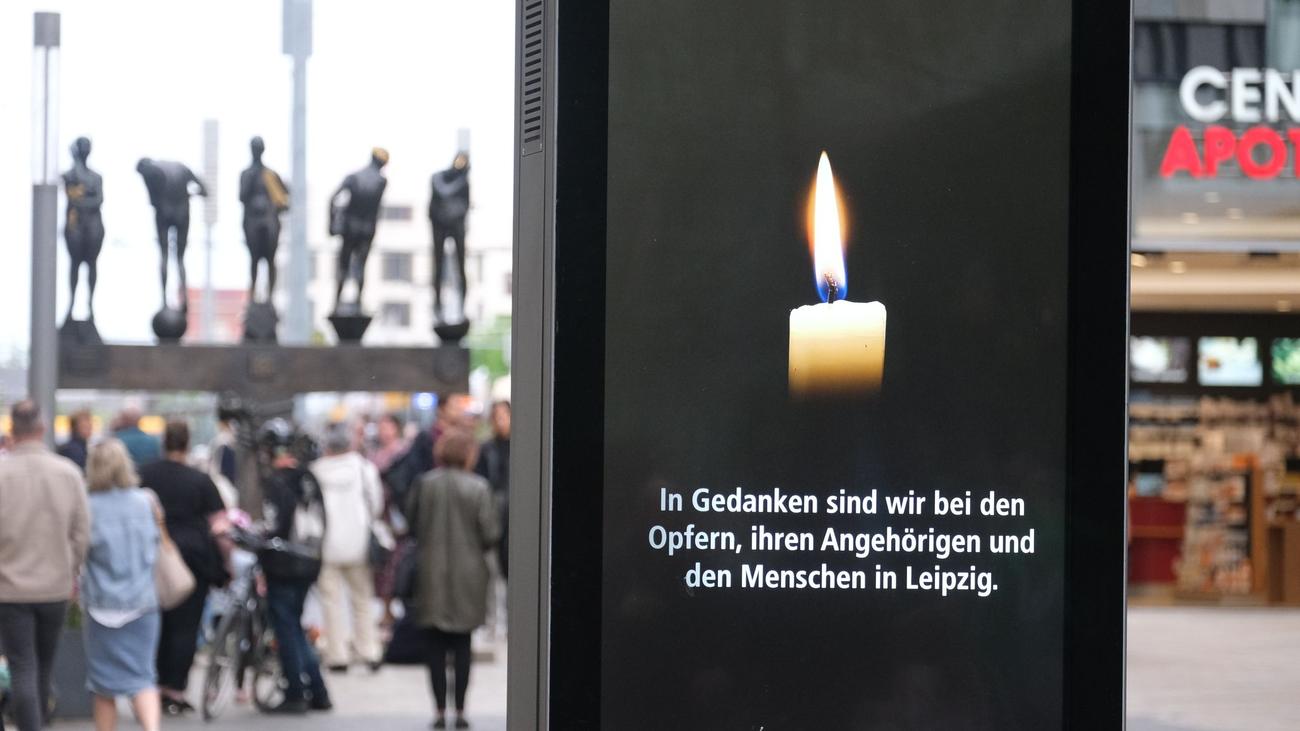 Trauer in Leipzig: Nach Amokfahrt: Stadt sichert Einkaufsstraße - Motiv unklar