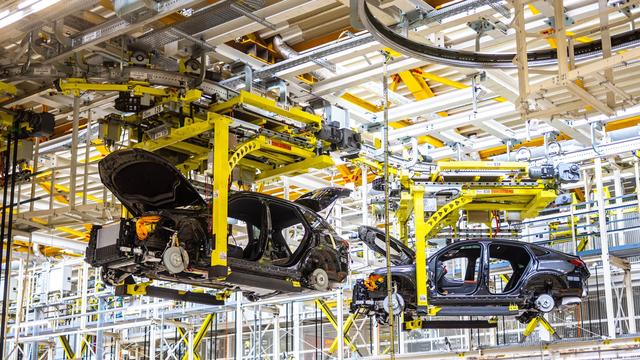 Autobauer: Produktion des vollelektrischen GLC im Bremer Mercedes-Werk