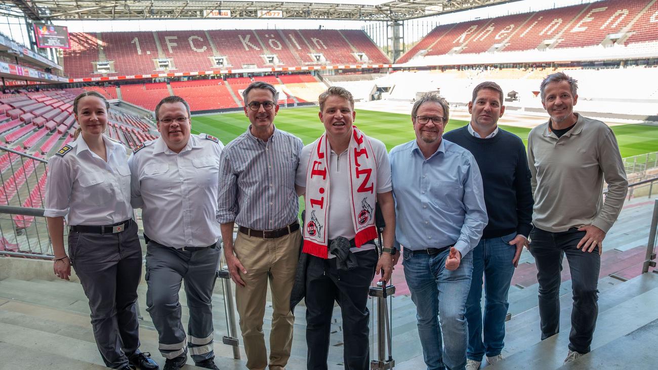 Fußball als Nebensache: Warum Notfälle in Fußball-Stadien öfter auffallen