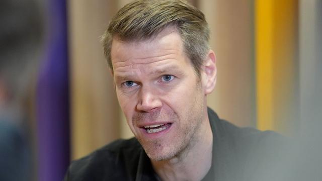Fußball-Bundesliga: Das sagt HSV-Chef Huwer über Zukunft von Vuskovic und Vieira