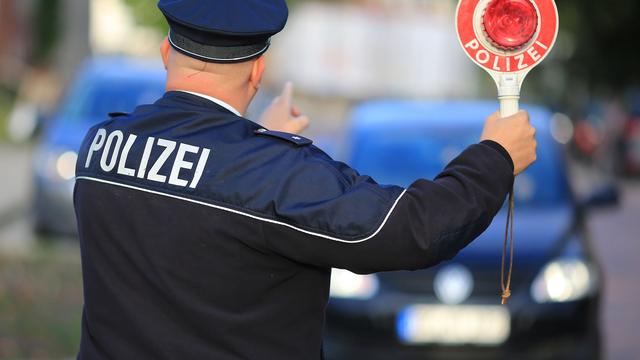 Verkehr: Kinder kontrollieren Autofahrer in Sachsen