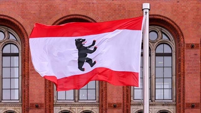 Vor Wahl zum Abgeordnetenhaus: Umfrage: Vier Parteien in Berlin dicht hinter CDU