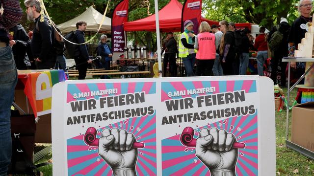 Proteste: Demmin: Erneut reger Zulauf zu Demo gegen rechten Aufmarsch
