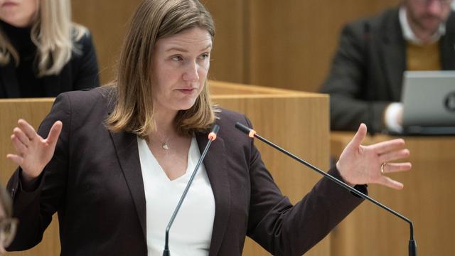 Integration: Ministerin Binz pocht auf Integrationskurse