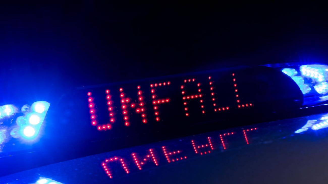 Tödlicher Unfall: Motorradfahrer stirbt bei Kollision mit Bus bei Weisendorf