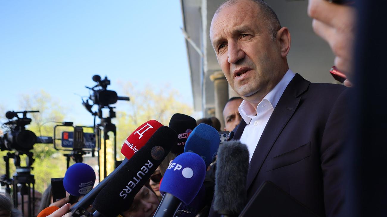 Drei Wochen nach Wahl: Radew neuer Regierungschef in Bulgarien