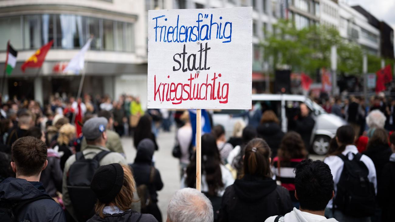 Demonstrationen: Schüler protestieren in Niedersachsen gegen Wehrpflicht