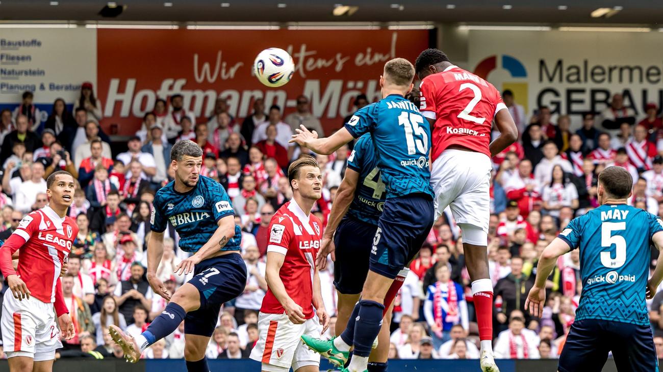 3. Fußball-Liga: Energie siegt spät und hat Aufstieg in eigener Hand