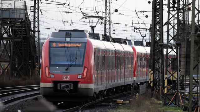 Fahrpläne genau checken: Zugausfälle und Umleitungen rund um Mainz bis Juli