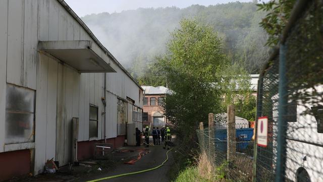 Zufallsfund: Feuer in Lagerhalle - Einsatzkräfte finden Drogen-Plantage