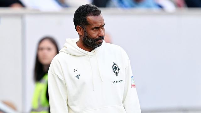 Fußball-Bundesliga: Nach Klassenerhalt: Thioune kündigt Kaderumbau bei Werder an