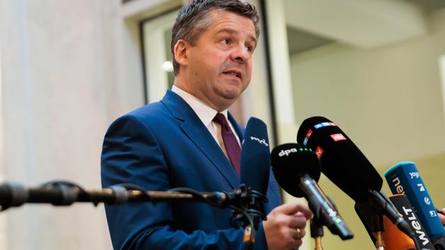 Wahl 2027: Staatsoberhaupt? Schulze will geeignete Person unterstützen