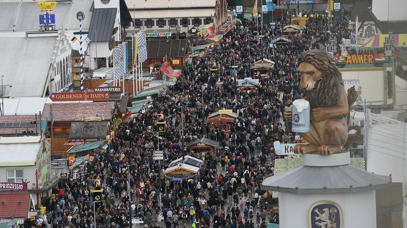 Oktoberfest 2026: Auf geht's zur Wiesn: Schampus, Sicherheit und Zelt-Streit