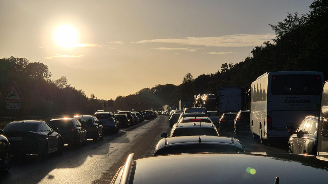 Stau vor langem Wochenende: Besonders hohe Staugefahr vor Himmelfahrts-Wochenende