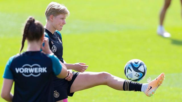Frauenfußball: Frankfurts Fußballerinnen holen Nationalspielerin Krumbiegel