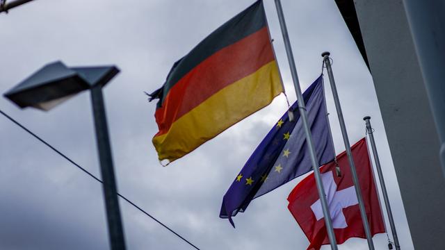 Im Ausland leben: Immer mehr Deutsche wohnen in der Schweiz