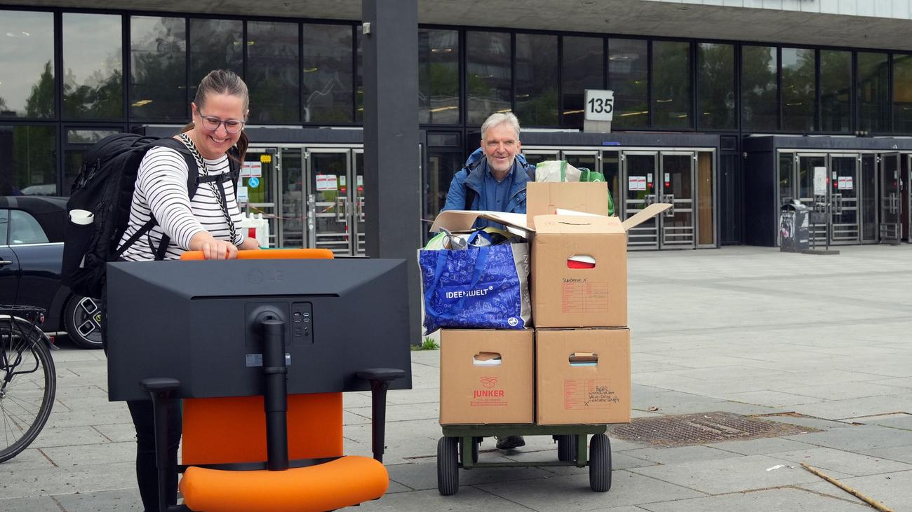 Hauptgebäude geschlossen: TU-Mitarbeiter räumen ihre Zimmer